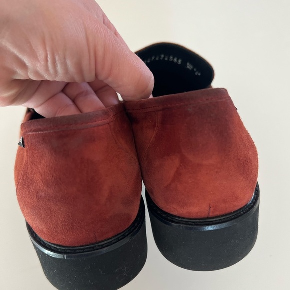 Mephisto Salka Rust Red Velvet Leather Slip-On Chain Detail Lug Sole Loafers - Picture 7 of 13